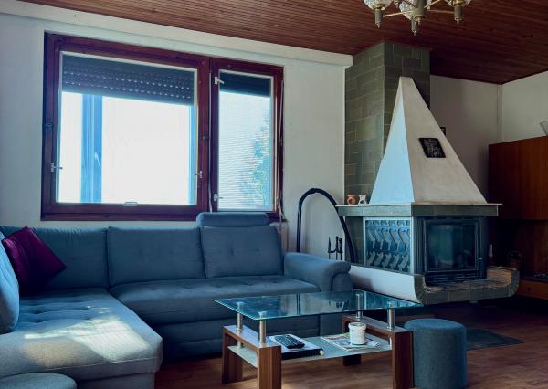 Predaj 3 izbový rodinný dom, 5,4á pozemok, Zobor, všetky IS