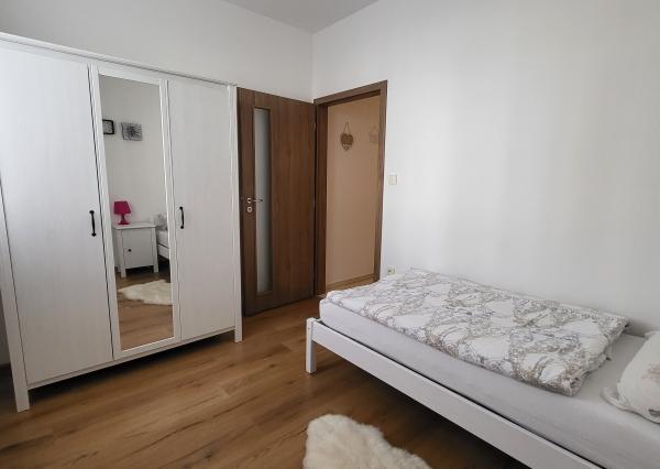 Prenájom krásny 3 izb.byt, Jelenecká, garáž, balkón