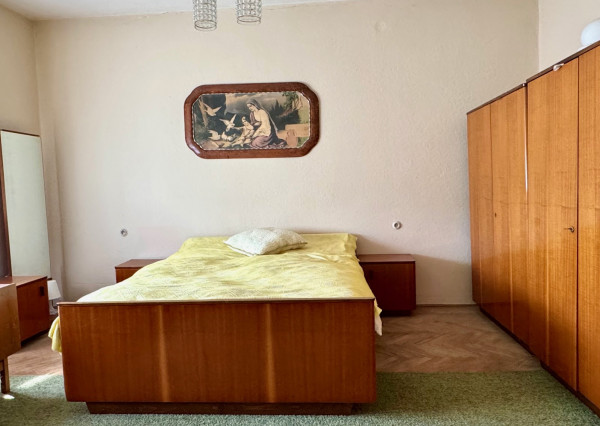 Predaj 3 izbový rodinný dom, 20á pozemok, Zbehy