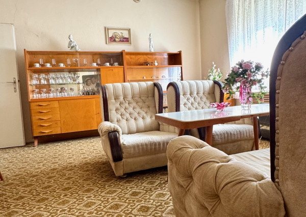 Predaj 3 izbový rodinný dom, 20á pozemok, Zbehy