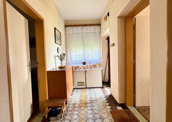 Predaj 3 izbový rodinný dom, 20á pozemok, Zbehy