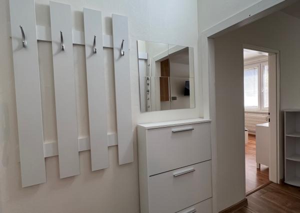 Prenájom pekný 1izbový byt, zariadený, Chrenová