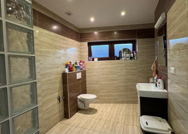 Prenájom kancelárske priestory, centrum mesta, 211 m2, parkovanie