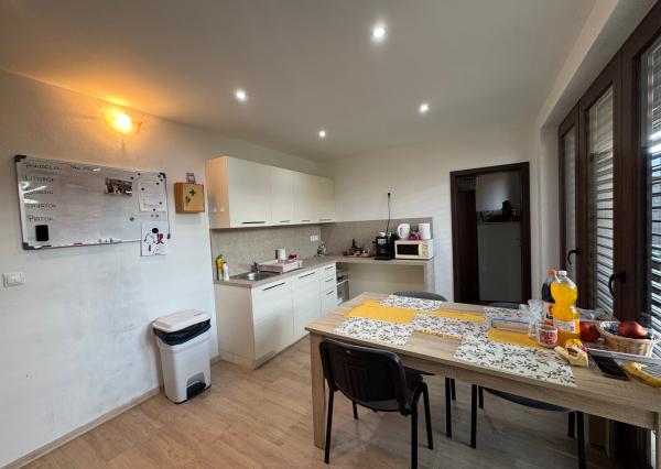 Prenájom kancelárske priestory, centrum mesta, 211 m2, parkovanie