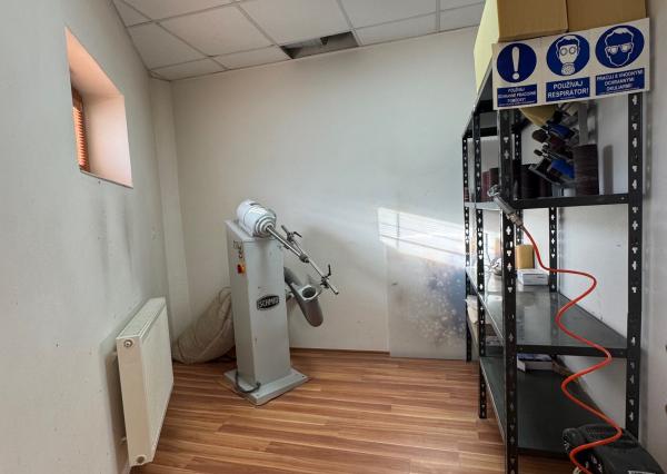 Prenájom kancelárske priestory, centrum mesta, 211 m2, parkovanie