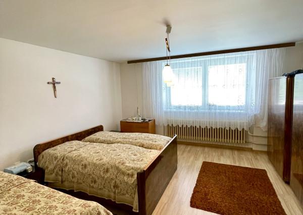 Predaj 3 izbový rodinný dom, garáž, 11,5á pozemok, pri Nitre EXKLUZÍVNE!