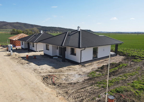 Predaj 4 izbová novostavba, 6,5á pozemok, krásne výhľady, Jelšovce