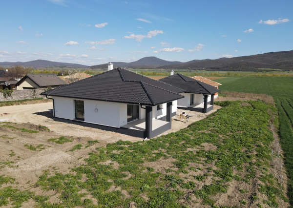 Predaj 4 izbová novostavba, 6,5á pozemok, krásne výhľady, Jelšovce