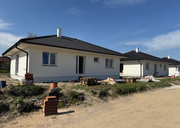 Predaj 4 izbový rodinný dom, novostavba, 5á pozemok, Jelšovce