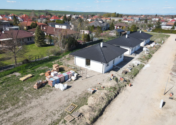 Predaj 4 izbový rodinný dom, novostavba, 5á pozemok, Jelšovce