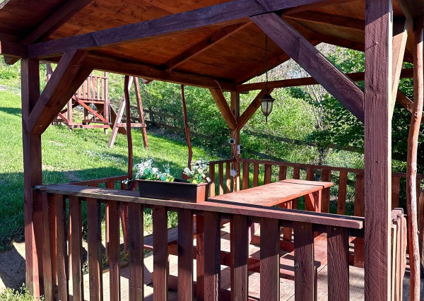 Predaj rekreačná chata Jedľové Kostoľany, pozemok 9,8á