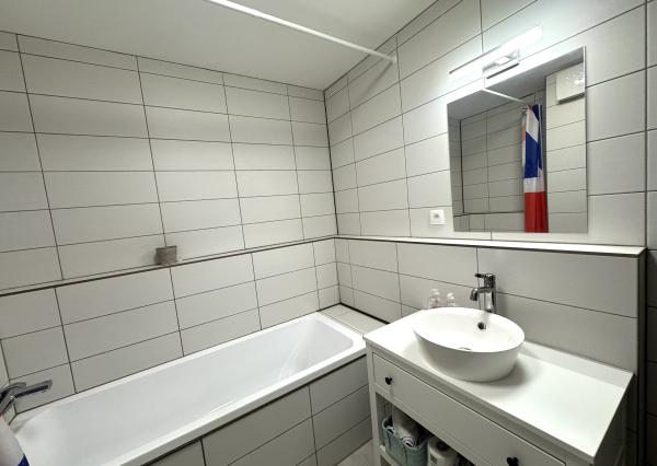 Predaj  2 izbový byt, 48m2, novostavba, centrum REZERVOVANÉ