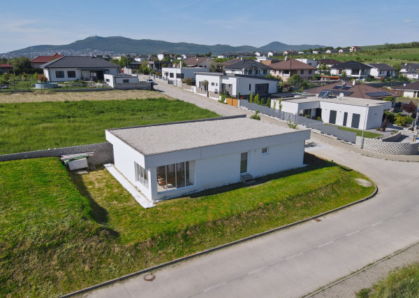 Predaj 4izbový RD novostavba Janíkovce, pozemok 6á, EXKLUZÍVNE! NOVÁ CENA!