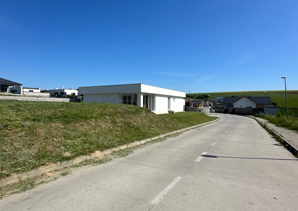 Predaj 4izbový RD novostavba Janíkovce, pozemok 6á, EXKLUZÍVNE! NOVÁ CENA!