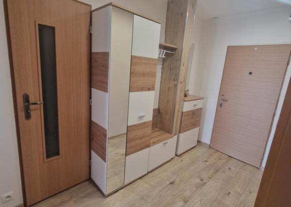 Prenájom 2 izbový byt, 2x balkón, zariadený, Chrenová