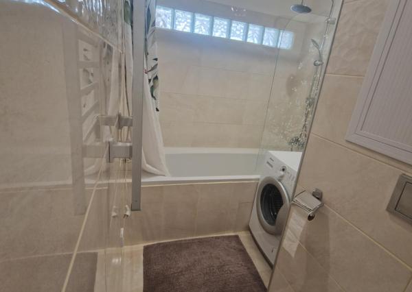 Prenájom 2 izbový byt, 2x balkón, zariadený, Chrenová