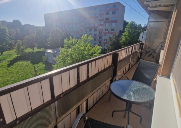 Prenájom 2 izbový byt, 2x balkón, zariadený, Chrenová