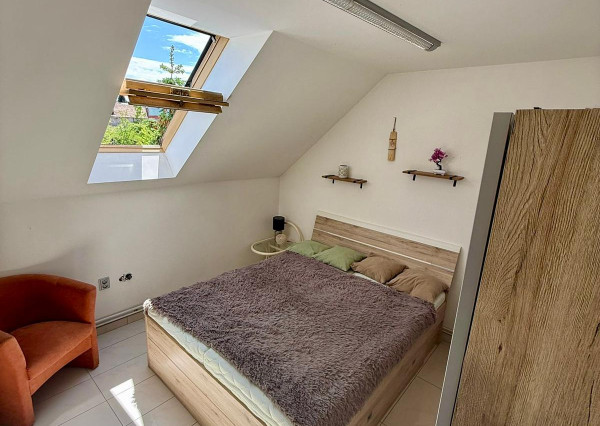 Prenájom 2 izbový byt 82 m2, Braneckého ul.
