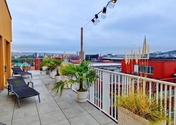 Prenájom 4 izbový luxusný byt, novostavba ORBIS, 2x garážové státie