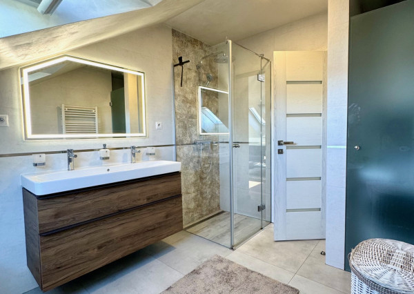 Prenájom krásny 3 izbový byt, terasa, Staré mesto