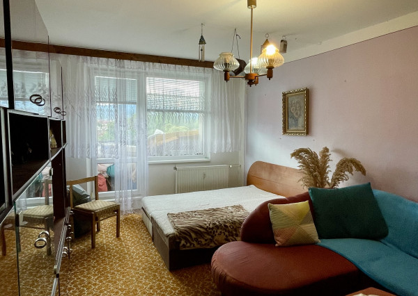 Predaj veľký 2.izbový byt, balkón, Sliač