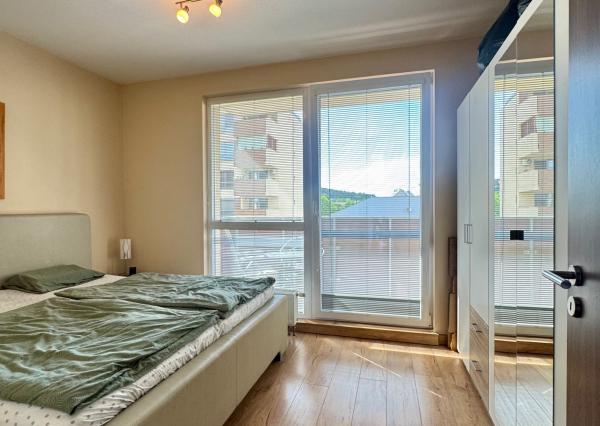 Prenájom pekný 2 izbový byt, 2x balkón, garáž, novostavba