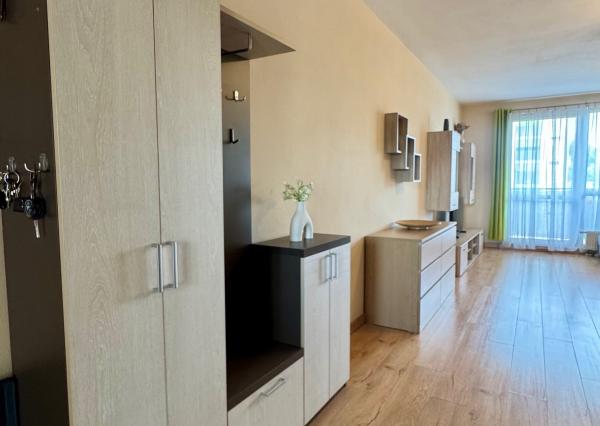 Prenájom pekný 2 izbový byt, 2x balkón, garáž, novostavba