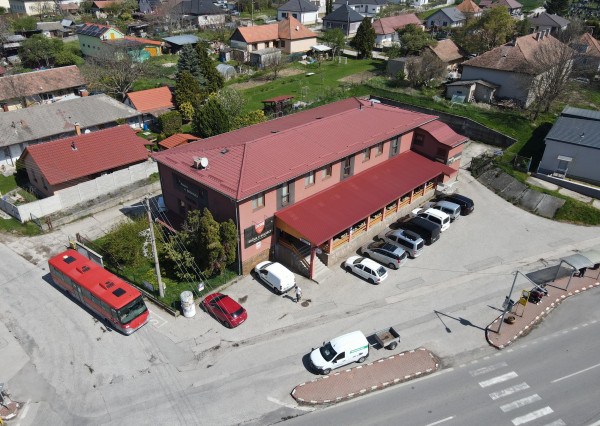 Predaj zabehnutá reštaurácia a penzión, Veľký Lapáš, 19á pozemok