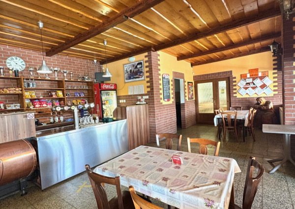 Predaj zabehnutá reštaurácia a penzión, Veľký Lapáš, 19á pozemok