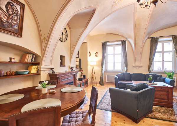 Predaj krásny 2 izbový apartmán, historické centrum