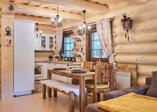 Predaj 4 izbový zrub pri lese, 7,5á pozemok, Nízke Tatry, EXKLUZÍVNE!