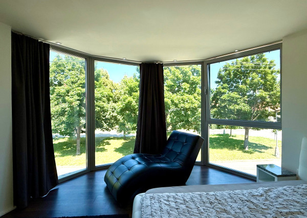 Prenájom 3 izbový byt, 2x parkovacie miesto, pozemok, Staré Mesto