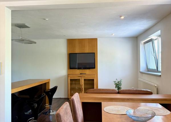 Prenájom 3 izbový byt, 2x parkovacie miesto, pozemok, Staré Mesto