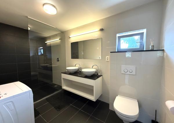 Prenájom 3 izbový byt, 2x parkovacie miesto, pozemok, Staré Mesto