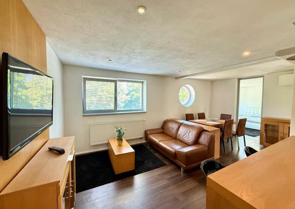 Prenájom 3 izbový byt, 2x parkovacie miesto, pozemok, Staré Mesto