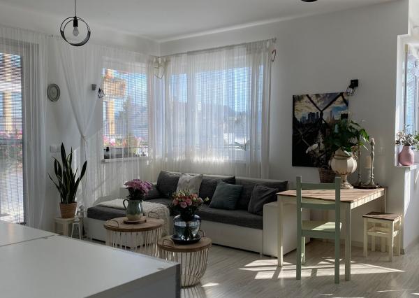 Prenájom veľký 2 izbový byt, novostavba, veľká loggia