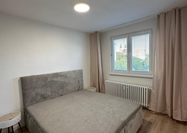 Prenájom krásny 2 izbový byt, kompletne zariadený, centrum mesta