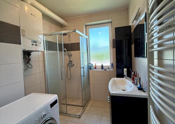 Prenájom pekný 3 izbový byt, balkón, parkovanie vo dvore