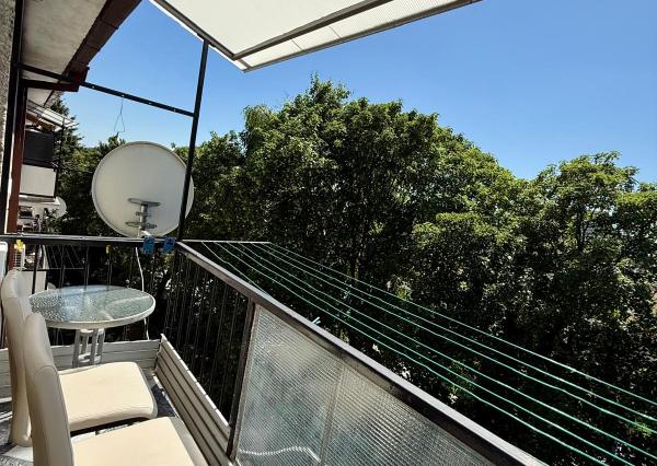 Prenájom pekný 3 izbový byt, balkón, parkovanie vo dvore