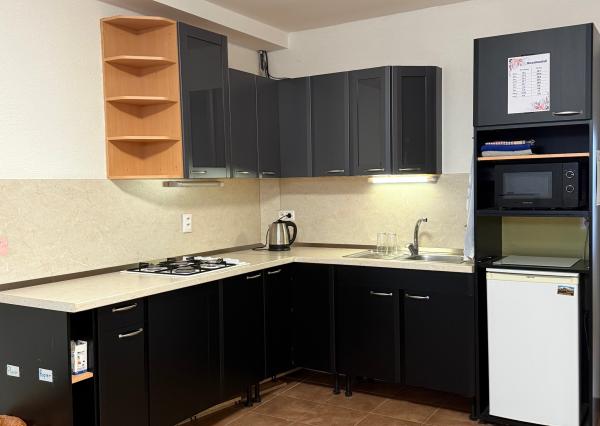 Prenájom kancelárske priestory, 80m2, 3x parkovacie miesto, Mlynárce