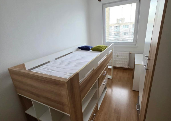 Prenájom 2izbový byt Vráble, sídlisko Žitava