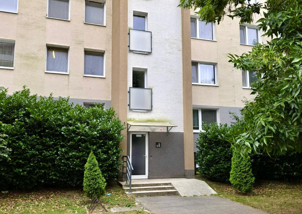 Prenájom 2izbový byt Vráble, sídlisko Žitava