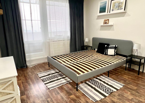 Prenájom 1izbový byt Klokočina, Škultétyho ul., balkón