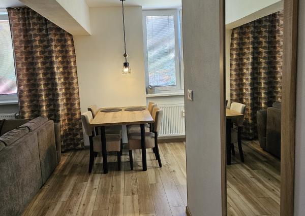 Prenájom krásny 2 izb.byt, balkón,centrum mesta,park. miesto