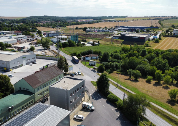 Prenájom administratívna budova Lužianky 120m2