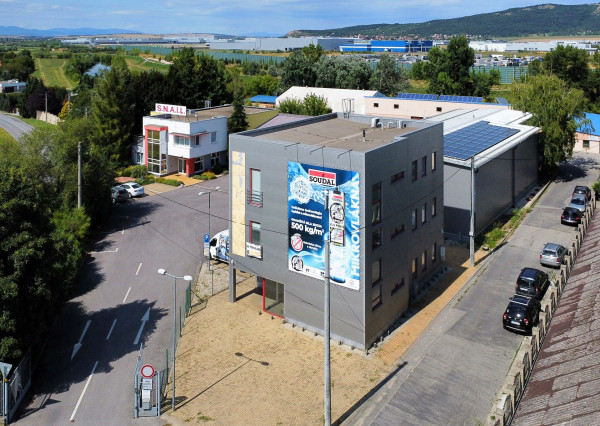 Prenájom administratívna budova Lužianky 120m2