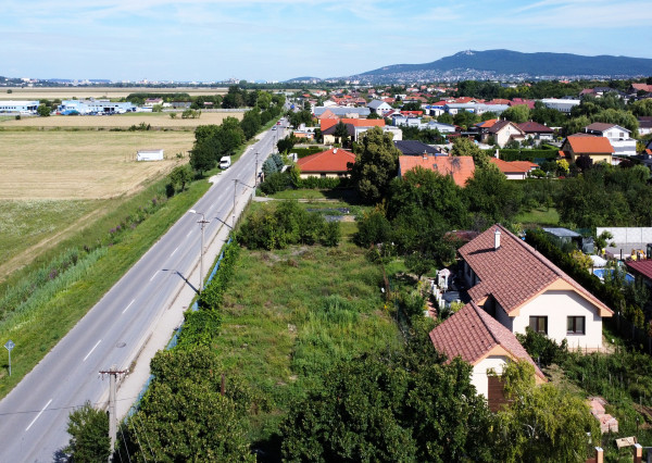 Predaj stavebný pozemok, 850m2, Veľké Janíkovce
