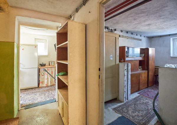 Predaj 4 izbový rodinný dom, garáž, 7,3á pozemok, Zobor