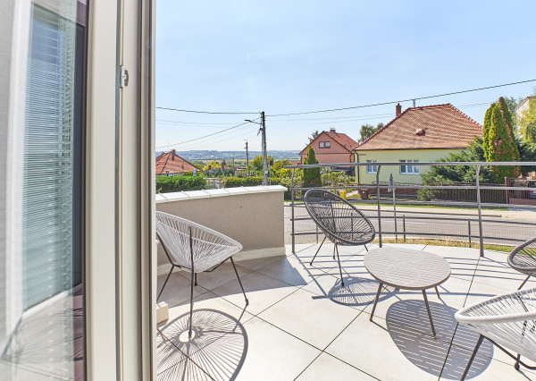 Prenájom reprezentatívne kancelárske priestory, Zobor, 6x parkovacie miesto