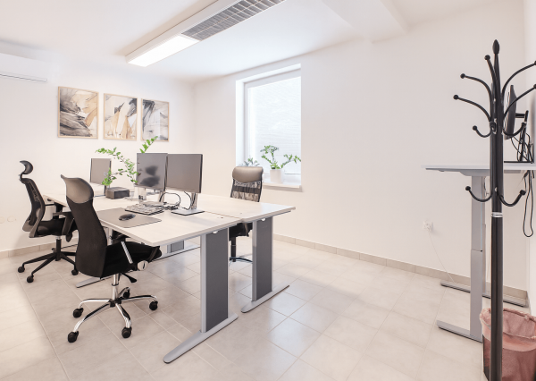 Prenájom reprezentatívne kancelárske priestory, Zobor, 6x parkovacie miesto